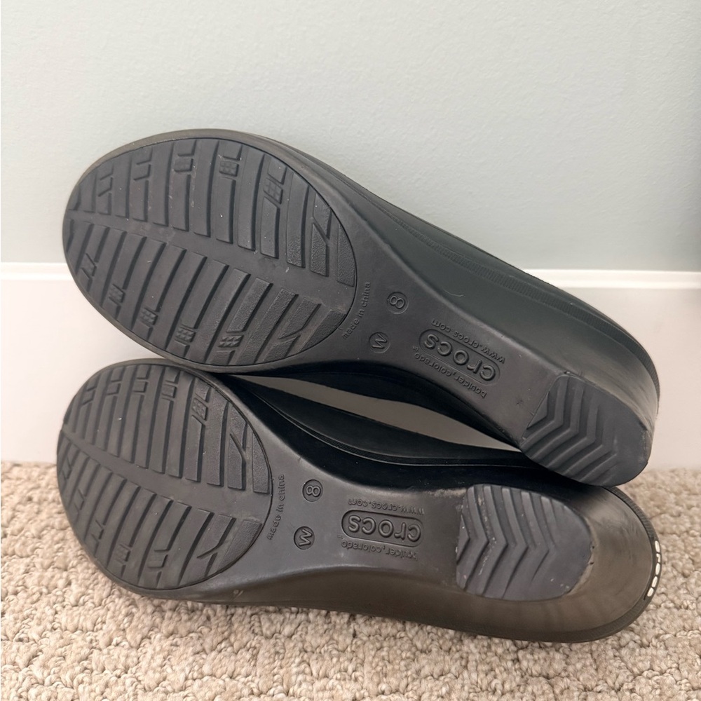 Crocs Black Wedge Pumps Size 8 Women Comfort Work Office Shoes Slip On - Picture 5 of 6